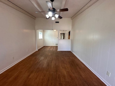 Vinyl flooring, ceiling fan