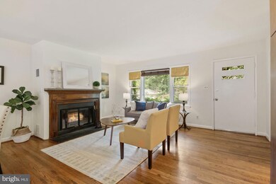 10 Center St, Washington Grove, MD 20880 - photo 6