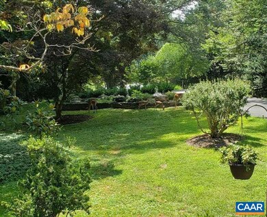 106 Powhatan Cir, Charlottesville, VA 22901 - photo 7