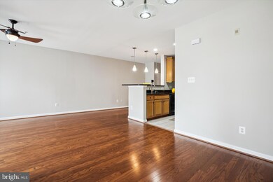 25320 Lake Mist Square unit 103, Chantilly, VA 20152 - photo 3