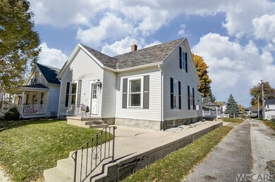 608 E Pearl St, Wapakoneta, OH 45895 - photo 2