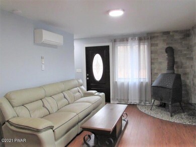 1st Floor Living Room