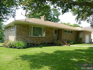 1482 Moll St, North Tonawanda, NY 14120 - photo 2