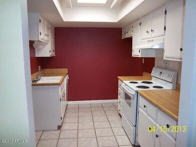 1043049_Kitchen