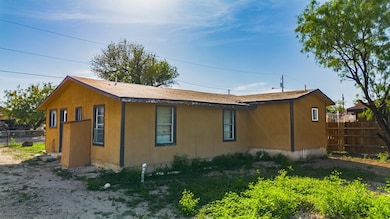 3281 Fresno Loop, Eagle Pass, TX 78852 - photo 4