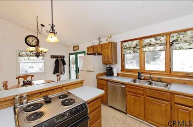 3 Skycrest Dr, Troy, NY 12180 - photo 3