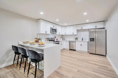 346 E Broadway Ln, Tempe, AZ 85282 - photo 5