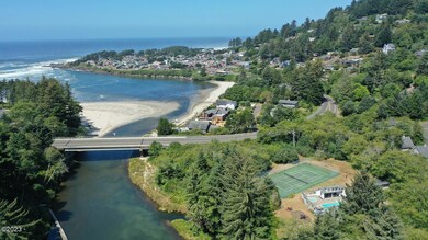 Yachats River, Bay and Village