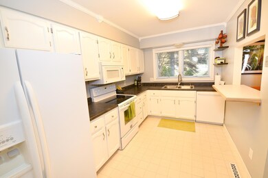 2 Vail Cir, Grand Forks, ND 58201 - photo 7