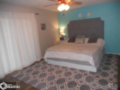 4120 E 5th St S, Newton, IA 50208 - photo 6