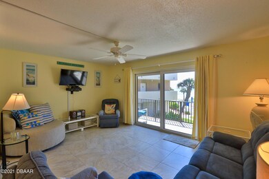 Bent Palm - living room