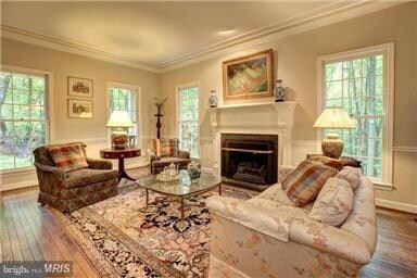 9 Vendome Ct, Bethesda, MD 20817 - photo 4