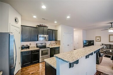 Island with Breakfast bar