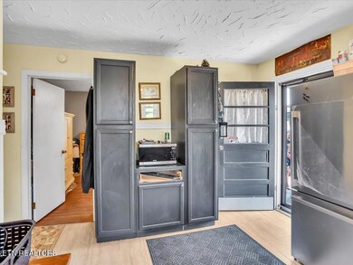 124 Vernon Dr - 7