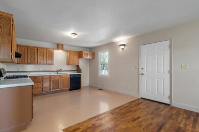 1163 S Glenn Ave-11