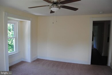 729 E D St unit A, Brunswick, MD 21716 - photo 7