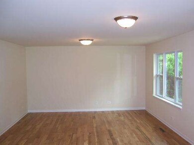 1146 Denver Dr, Carpentersville, IL 60110 - photo 2