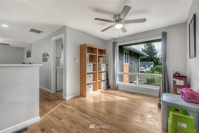 1838 Mckinley St, Enumclaw, WA 98022 - photo 6