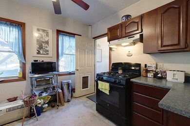 297 Ashburnham St, Fitchburg, MA 01420 - photo 4