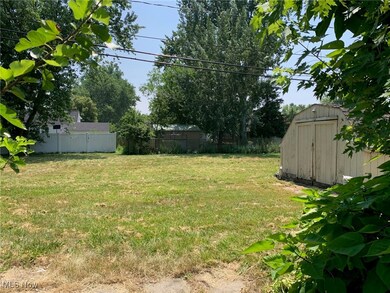 2922 Eastlawn St, Lorain, OH 44052 - photo 7