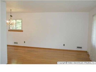 unlisted-address, Staten Island, NY 10306 - photo 5