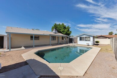 Pebbletec Style Pool