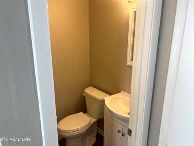 500 Pilgrim Ct unit B, Johnson City, TN 37601 - photo 6