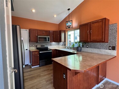 427 Stadium Loop, Napavine, WA 98565 - photo 5