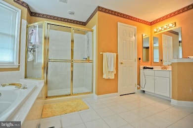1954 Lord Fairfax Rd, Vienna, VA 22182 - photo 4