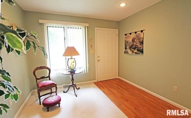 2703 S Chase Dr, Springfield, IL 62704 - photo 3