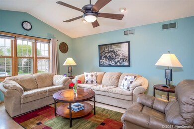 555 Oakwood Dr, Oregon, WI 53575 - photo 5