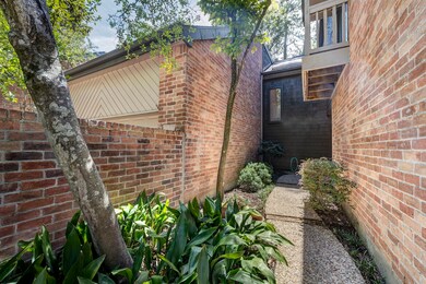 250 Sugarberry Cir unit 250, Houston, TX 77024 - photo 3