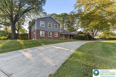 1331 Armstrong Rd, Bethlehem, PA 18017 - photo 2