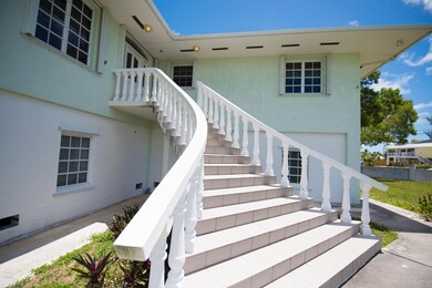 017-17213Starfish-SugarloafKey-FL-33042-