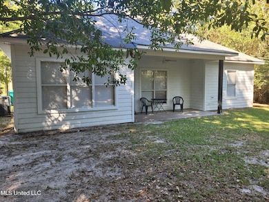 6265 W Itawamba St, Bay Saint Louis, MS 39520 - photo 2
