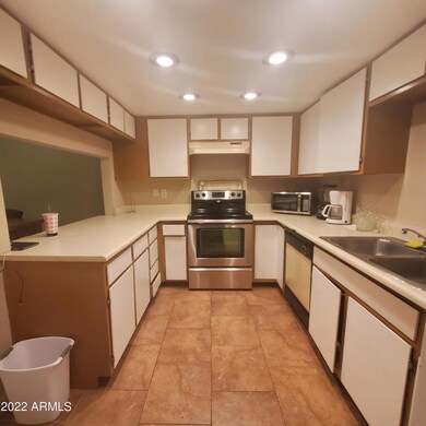 214 E Ruth-Kitchen