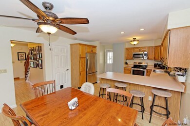 10 Farrell Rd, Troy, NY 12180 - photo 3