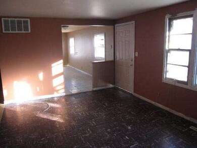 160 Mora Rd, Carpentersville, IL 60110 - photo 4