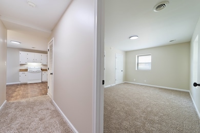 510 Hietts Ln unit B, Clarksville, TN 37043 - photo 4