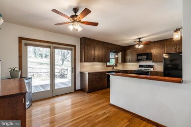 924 Maple Grove Rd, Mohnton, PA 19540 - photo 4