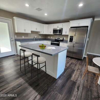 Kitchen Island with apples