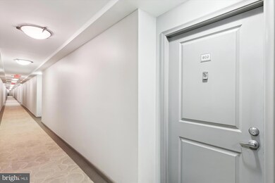 Clarendon 1021 unit 802, Arlington, VA 22201 - photo 2