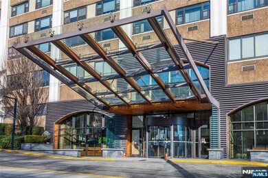 Briarcliff unit 18k, Cliffside Park, NJ 07010 - photo 2