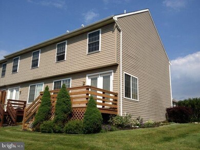 4023 Bradford Cir, Mount Joy, PA 17552 - photo 4