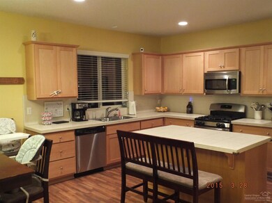 2754 SW 50th St, Redmond, OR 97756 - photo 2