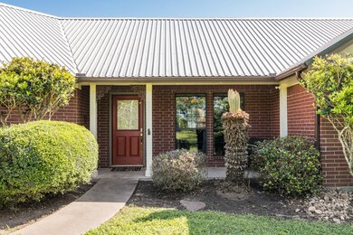 521 E Front St, Brazoria, TX 77422 - photo 4