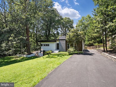 6724 S Benson Dr, Alexandria, VA 22306 - photo 3