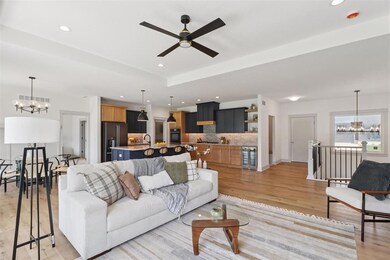 2340 Green Leaf Cir, Norwalk, IA 50211 - photo 4