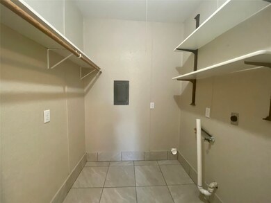 1517 Andrea Dr, Bay City, TX 77414 - photo 7