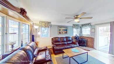 833-Lakeview-Way-02092022_094716